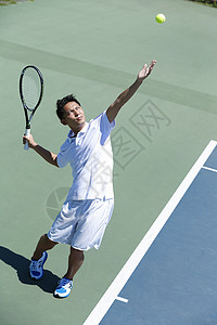 男俯视运动俱乐部打网球的人图片
