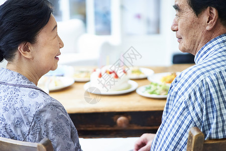 嘉年华家族男人和女人老夫妇的庆祝活动图片