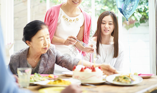 食品嘉年华盘三代家庭庆祝图片