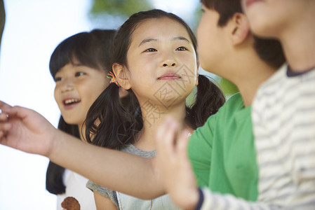 卡塔米特独生子女玩小孩图片