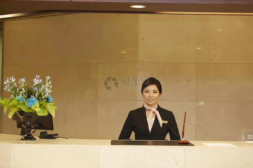 女孩商务亚洲人在酒店接待处工作的女人图片