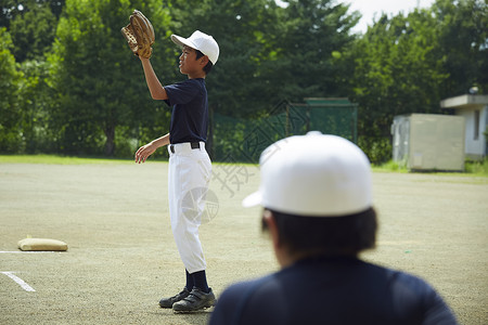 户外领域手套少年棒球练习比赛防守图片