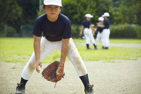 小学田地小学生少年棒球练习比赛防守肖像图片