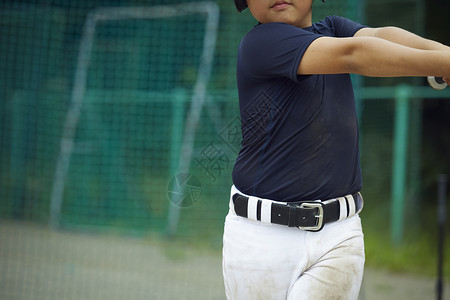 1个人制服棒球选手男孩棒球击球手画象图片