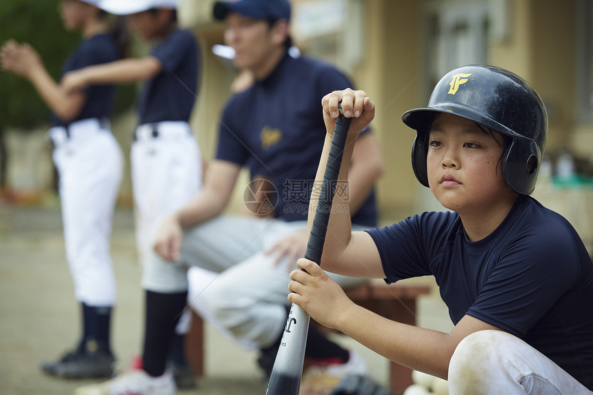 小学棒球帽棒球棒男孩棒球击球手画象图片