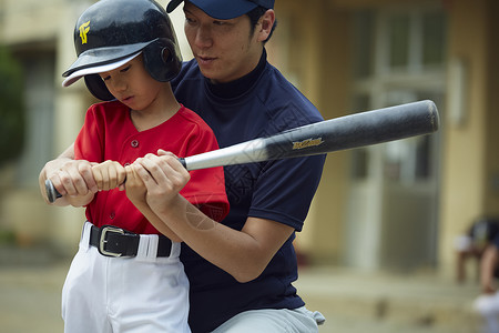 棒球教练教学小男孩棒球姿势图片