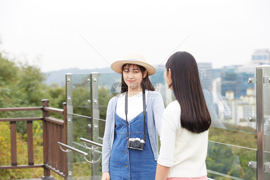 扶手强烈的感情半身像青春朋友旅行图片