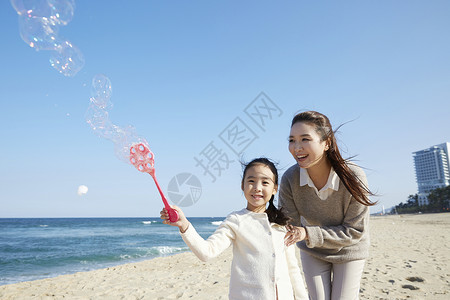 判断神谕韩国母亲女儿旅行海洋图片