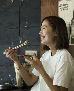 20多岁日式烧烤菜肴酷女人店yakiniku图片