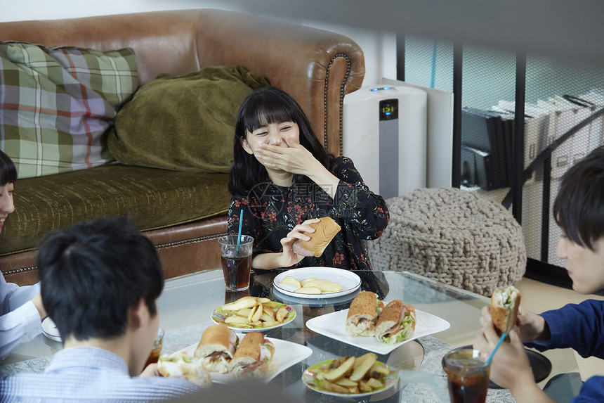 青年饮食欢闹创意共享房子形象图片