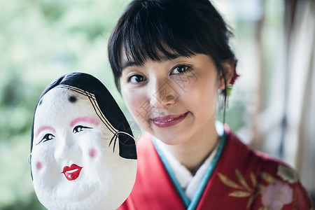 相貌普通的女人日式和服少女写真背景