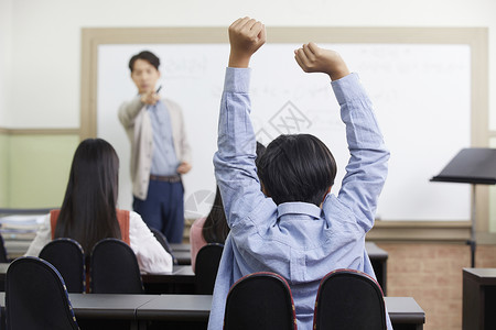 学校老师看到学生懒散图片