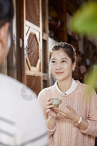 老式的举起咖啡馆情人情侣约会茶室图片