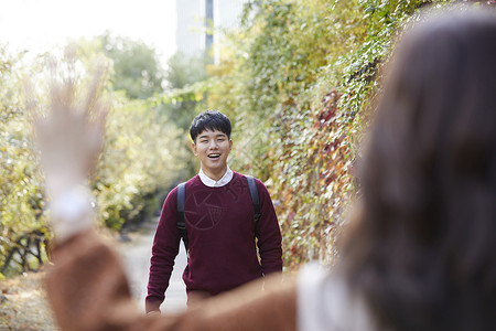 笑表示亚洲人情人情侣约会问候图片