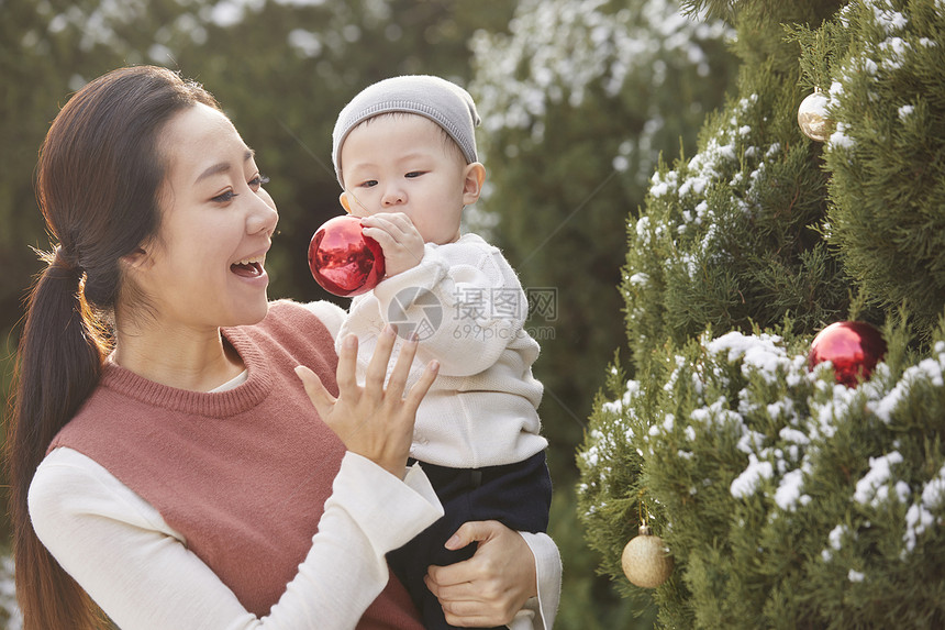 妈妈和孩子的欢乐时光图片