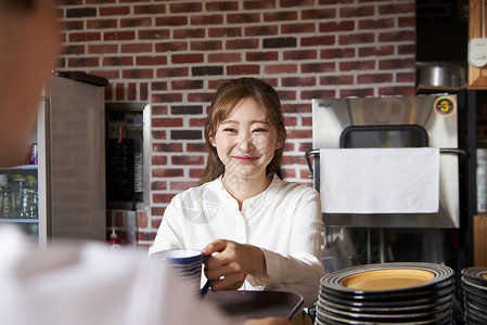 咖啡店女服务员形象图片
