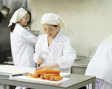 雇员愉快亚洲午餐做饭女性高清图片素材