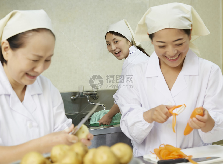 女生女士米饭午餐做饭图片