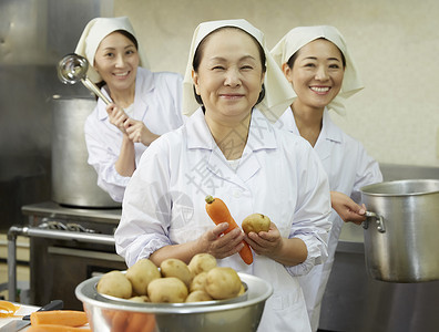兼职者职业亚洲午餐做饭微笑高清图片素材