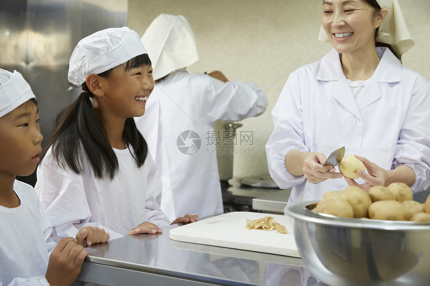 工作乐趣女士小学午餐图片