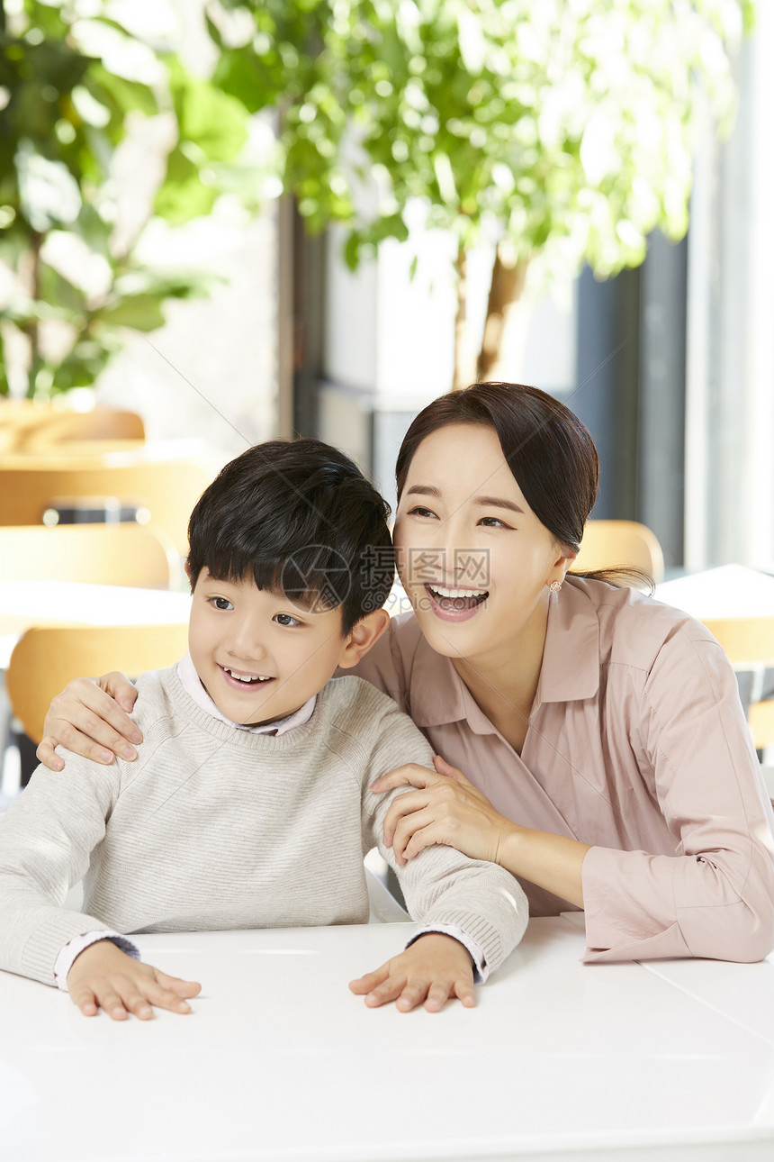 韩国迷笛父母妈妈儿子餐馆图片