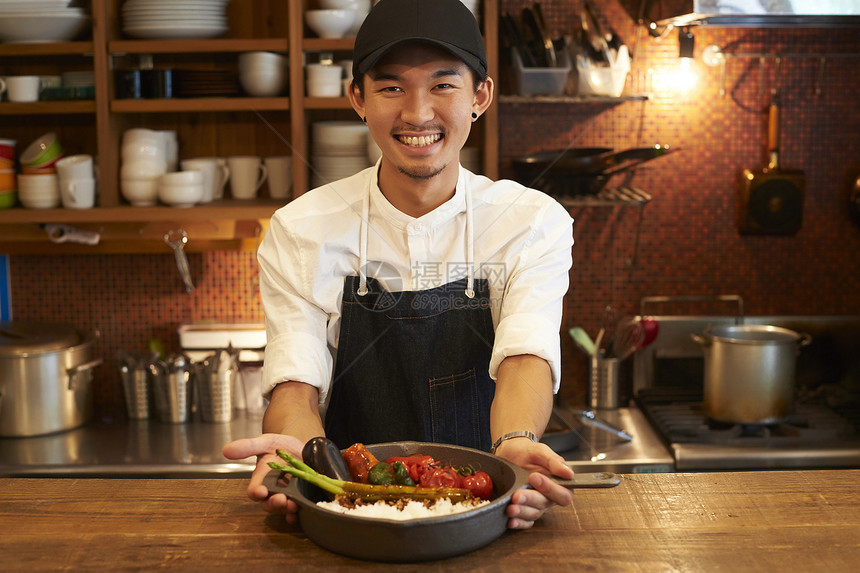 工作台面菜品食材咖喱员工餐厅图片