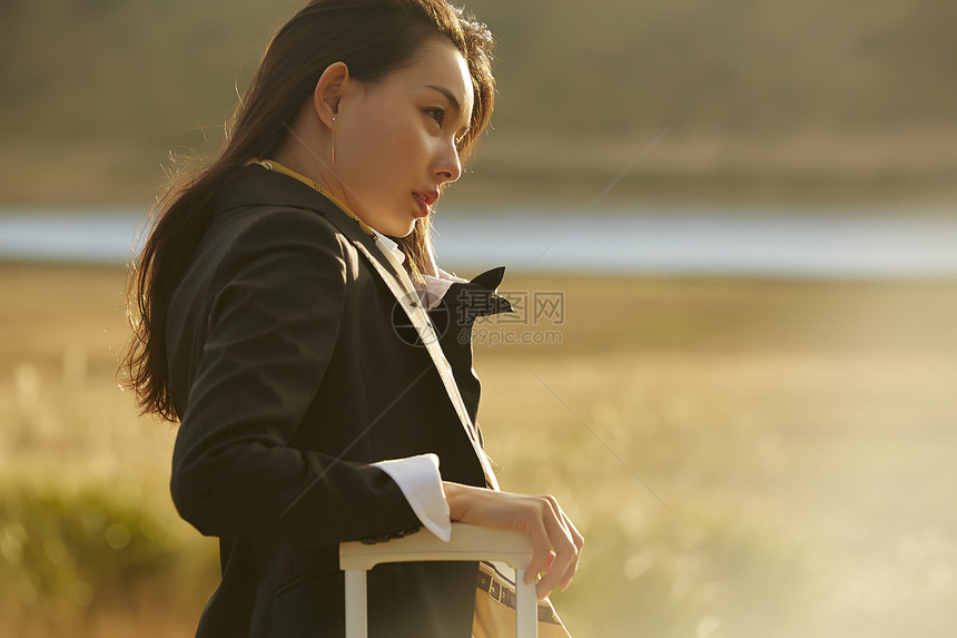 海外出差的女企业家图片