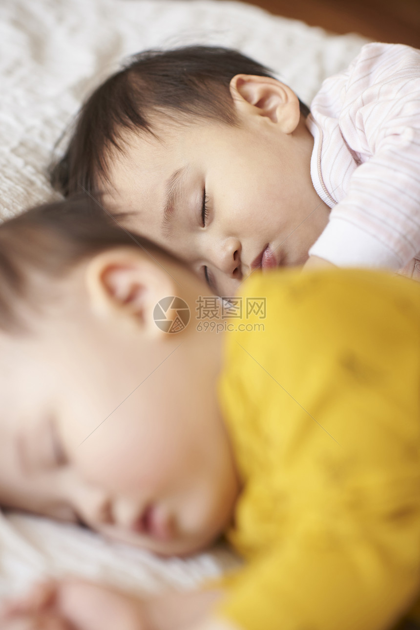 可爱在内半身像婴儿男人朋友兄弟睡眠韩语图片