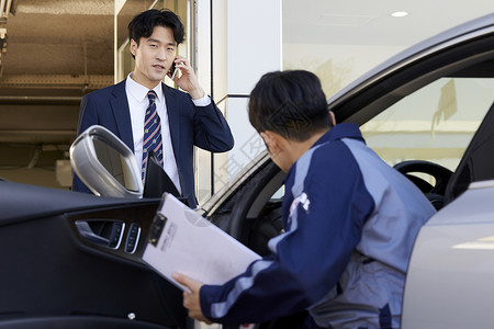 接管接收顾客汽车服务客户工人韩国人图片