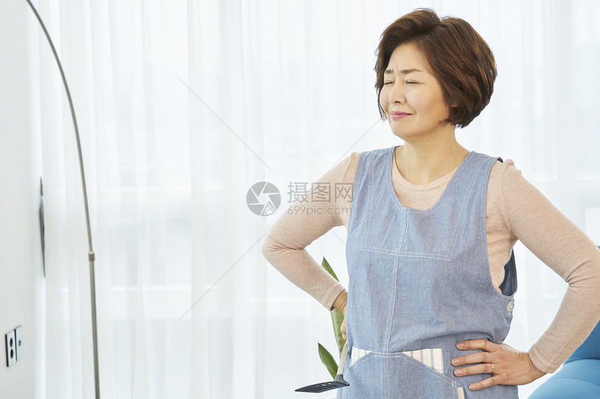 不满扭曲沙发中年母亲家庭主妇活着韩国人图片