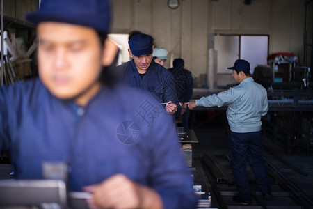 户内劳动力留白镇工厂工人图片