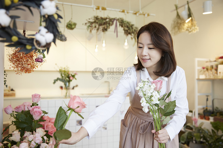 一束花新生代非常小花店年轻女子韩国人图片