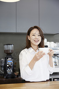 打破盯着看成人咖啡馆咖啡师韩语图片