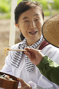 外国人体验种植生活图片