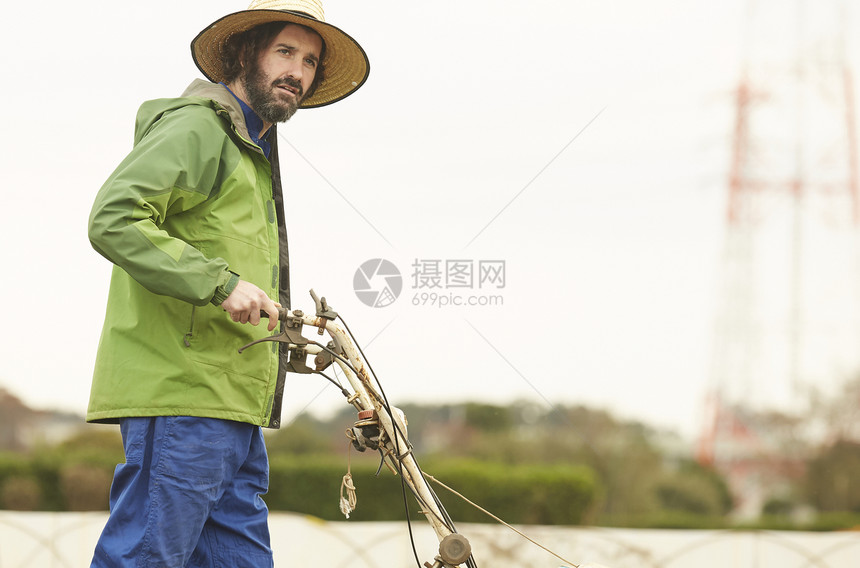 外国人体验农业种植生活图片