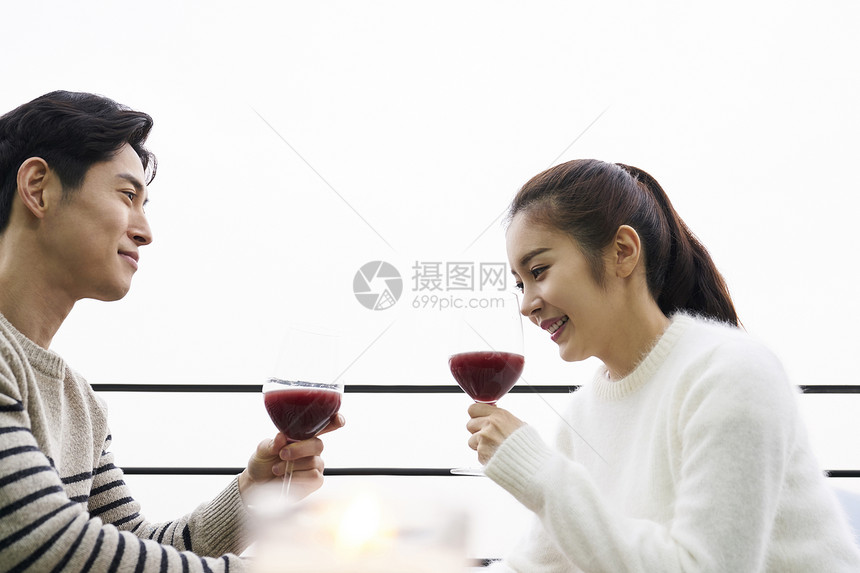 握把新婚夫妇红葡萄酒情侣韩国人图片