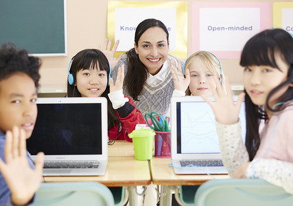 跨国公司小学生室内儿童国际学校在线课程背景