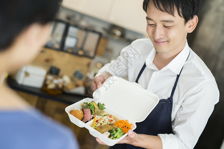 米饭女士开店男人卖便当食品业务图片