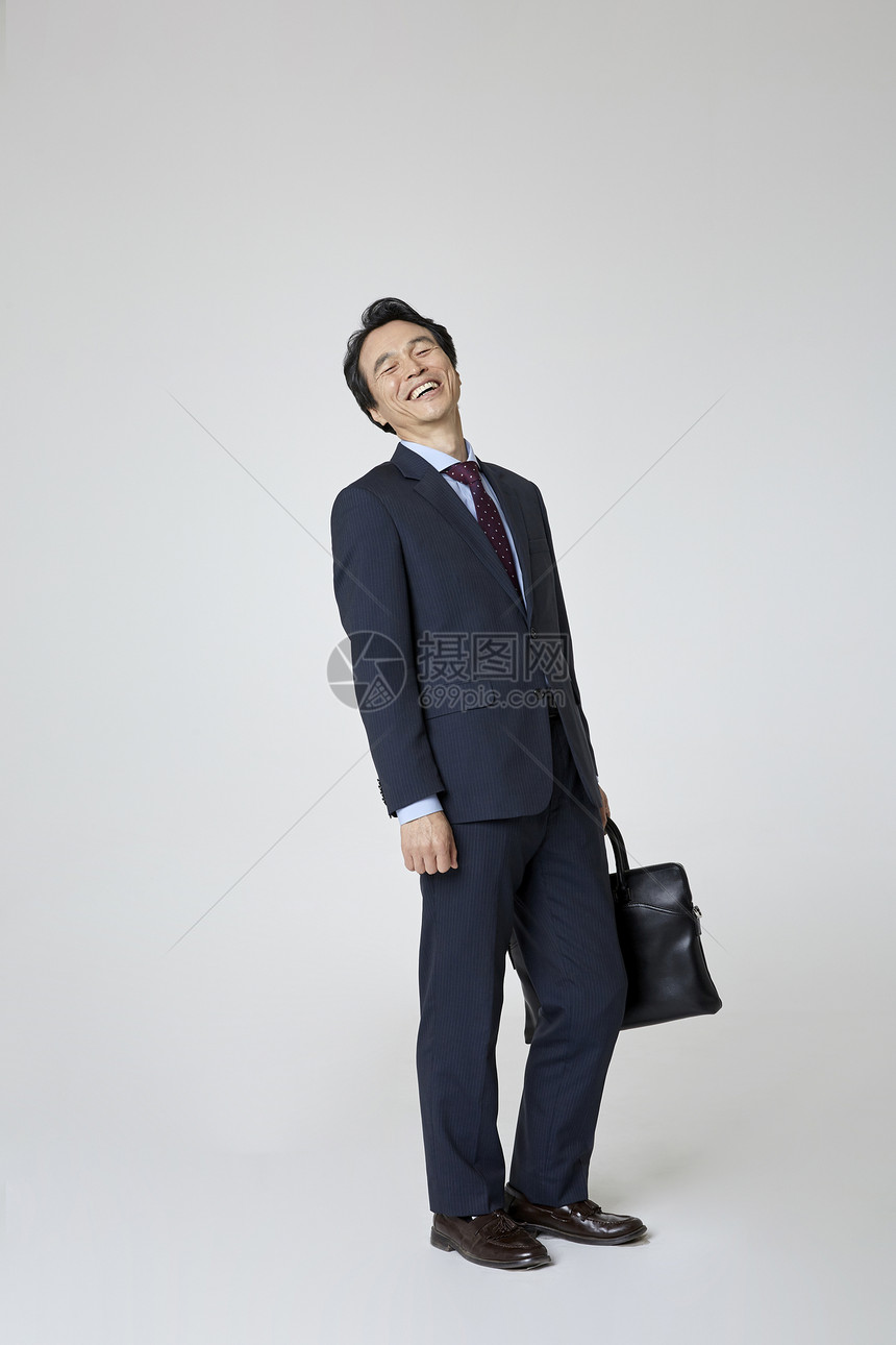 中年商务男性大笑图片