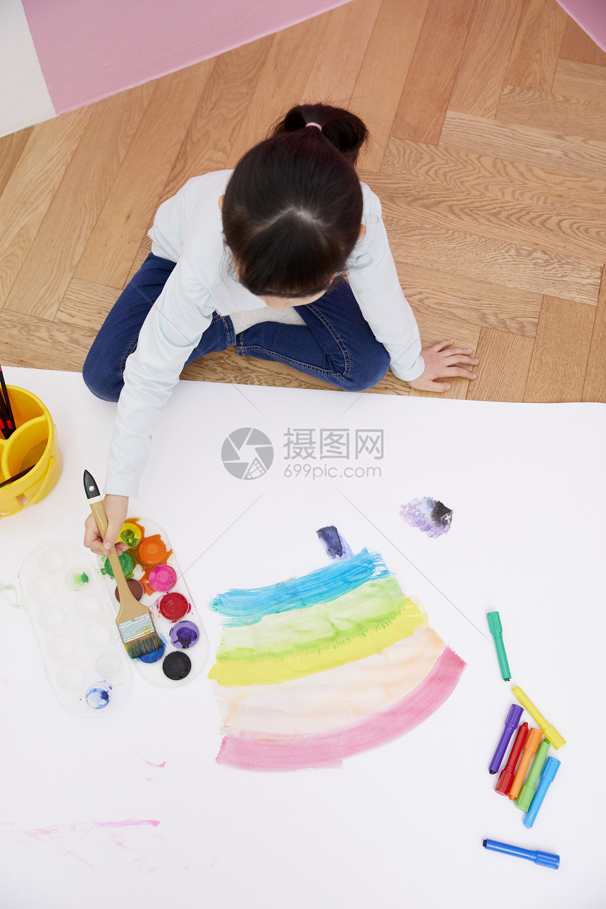 小孩托盘成年女子绘画儿童韩语图片