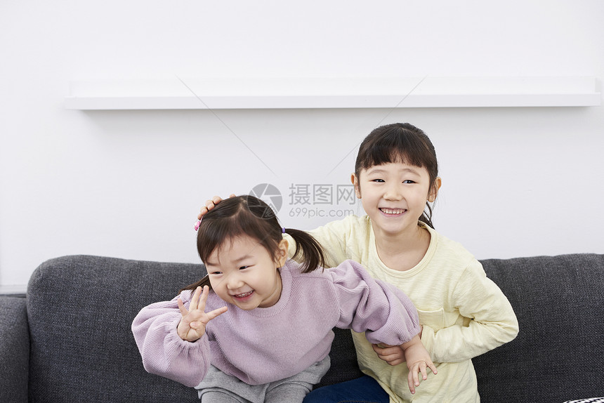 兄弟姐妹表示昂贵的住房生活女孩韩国人图片