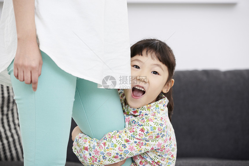 微笑分钟腿住房生活家庭母亲女儿韩国人图片