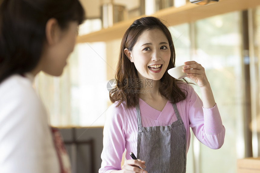 愉快样品生活女人做饭图片