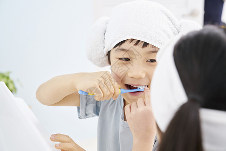 参考小孩成年男子刷牙儿童韩语图片