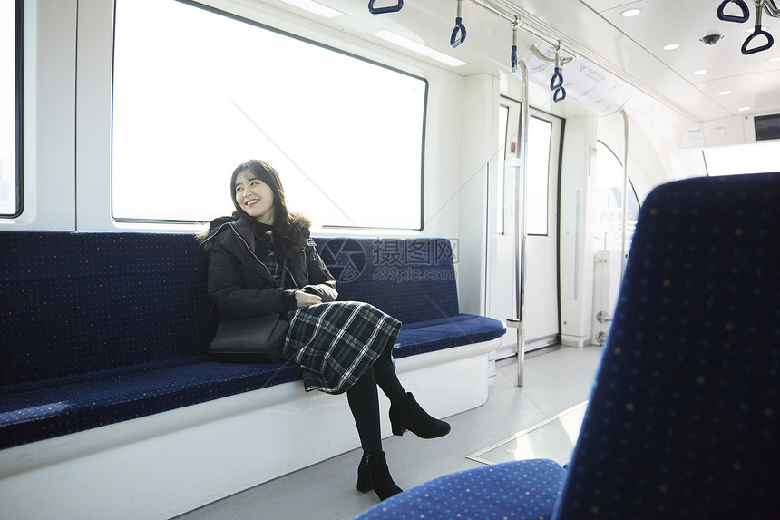 全身毒蛇生活火车旅行大学生韩语图片