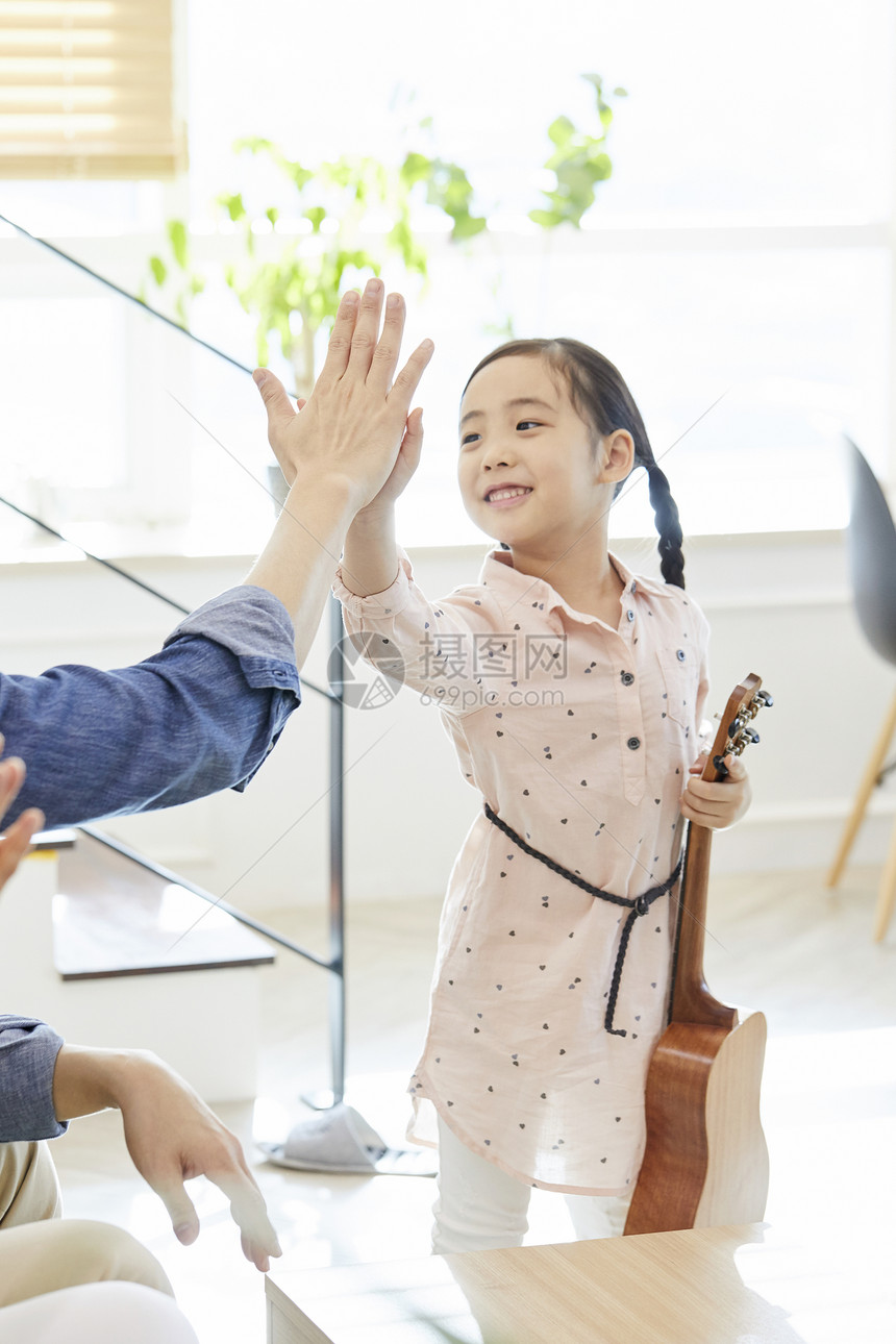 分钟打破负责人房子生活孩子女孩韩国人图片