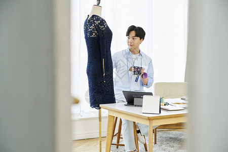 笔记青年成立韩国服装设计师图片