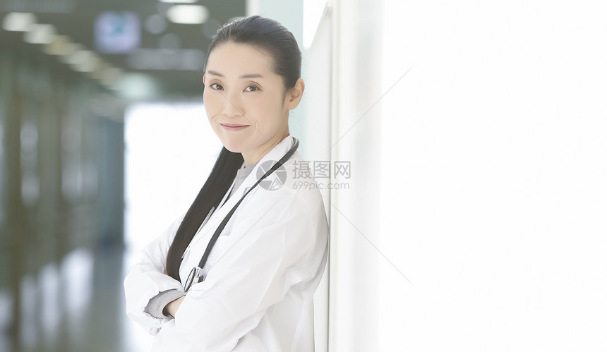 中年女医生图片