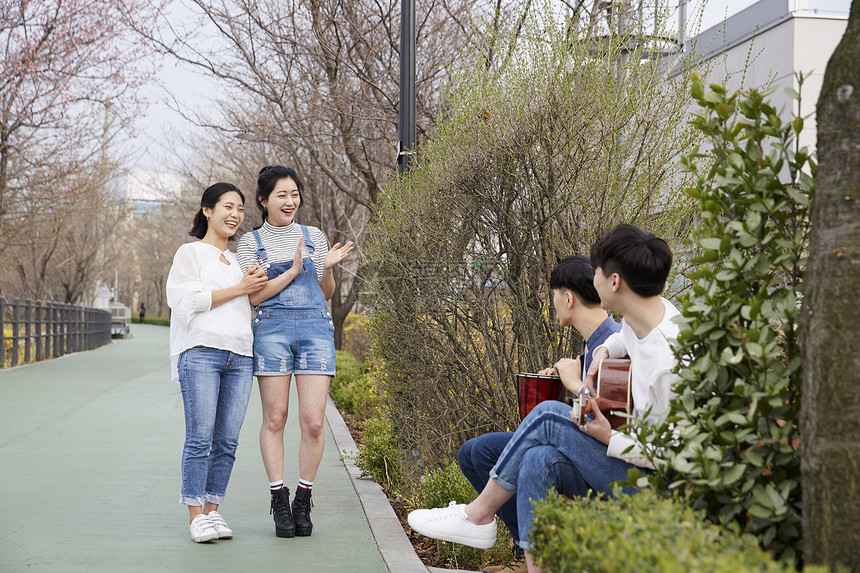 毒蛇前视图韩国人生活音乐20多岁青春图片