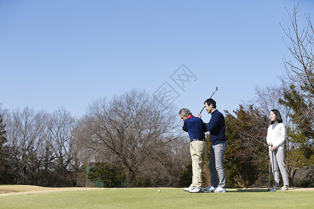 男人们高尔夫球手上课参加高尔夫课程的人图片